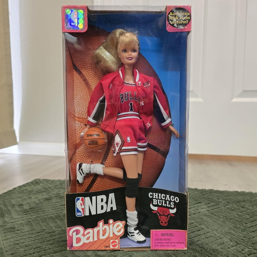 Barbie Chicago Bulls Doll New In Box